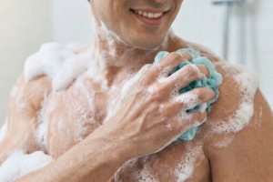 STEP3 泡で優しく洗う